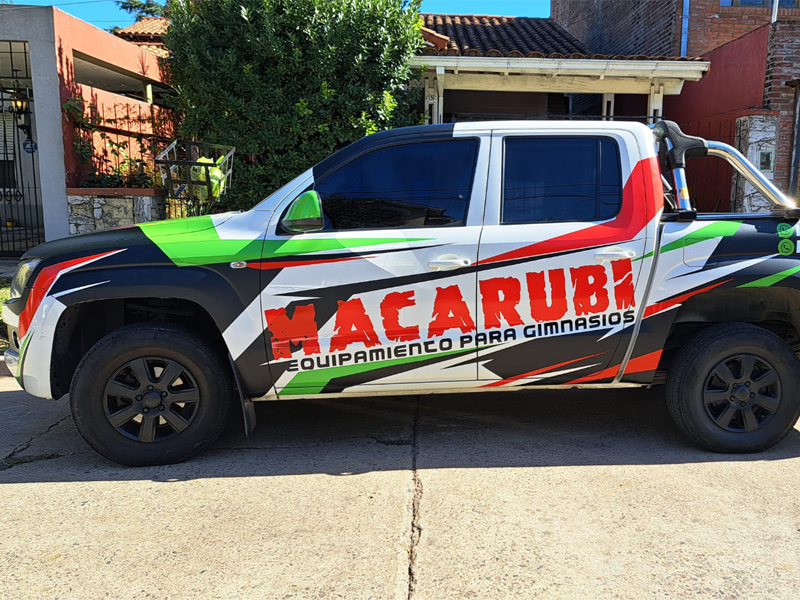 Branding vehicular parcial con logo y datos — Buenos Aires