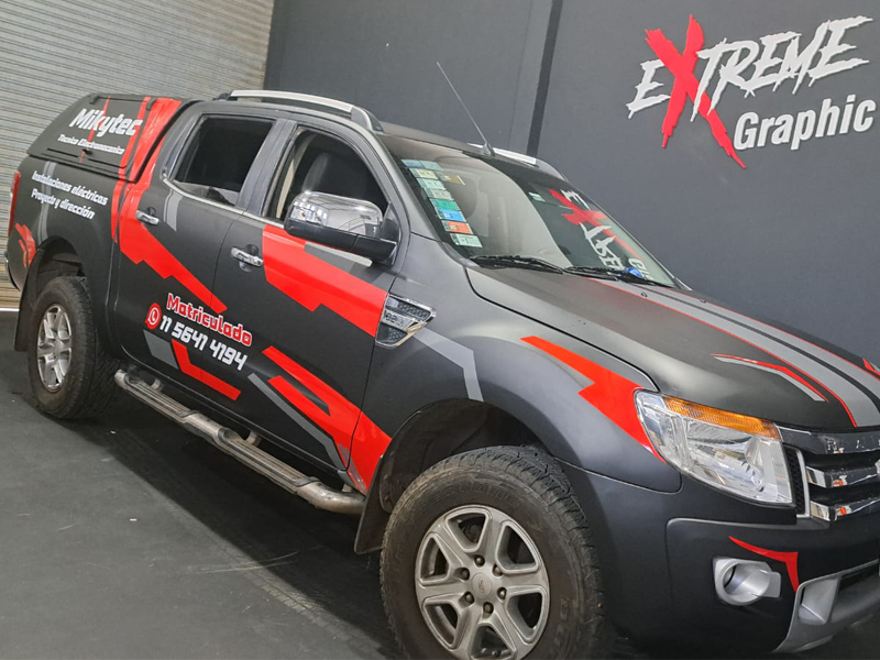 Ploteo publicitario de alto impacto — Buenos Aires