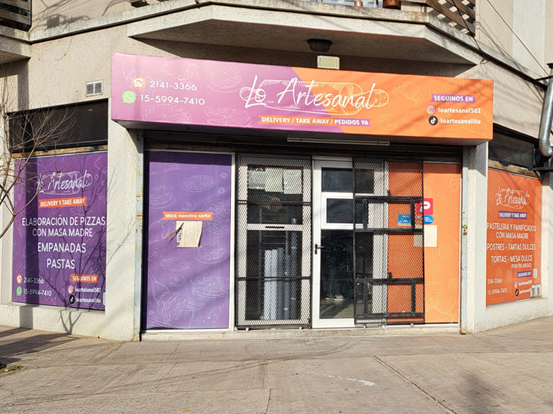 Cartel y ploteo de vidriera local - Ituzaingo